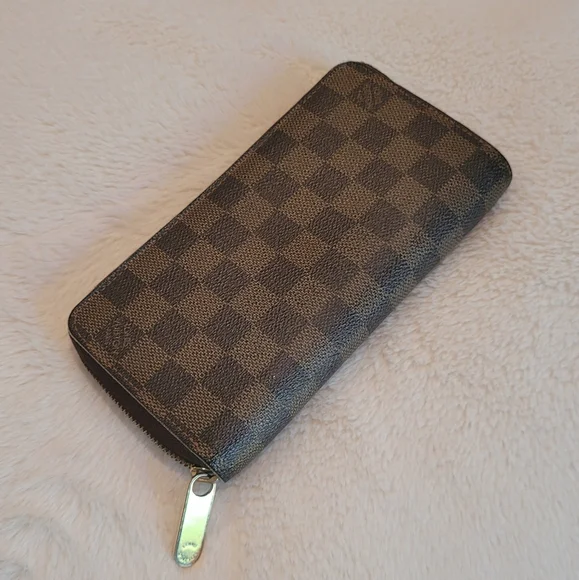 Authentic Vintage Louis Vuitton Damier Long Zipper Wallet - Picture 1 of 8